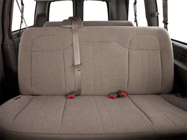 2010 GMC Savana Passenger LS