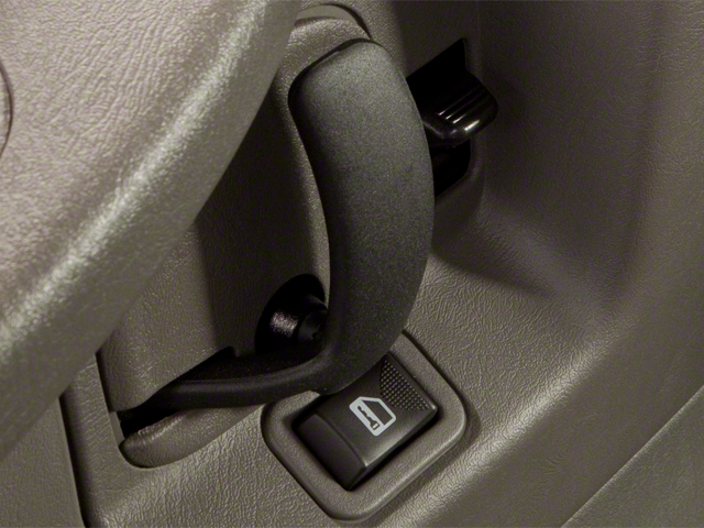2010 GMC Savana Passenger LS