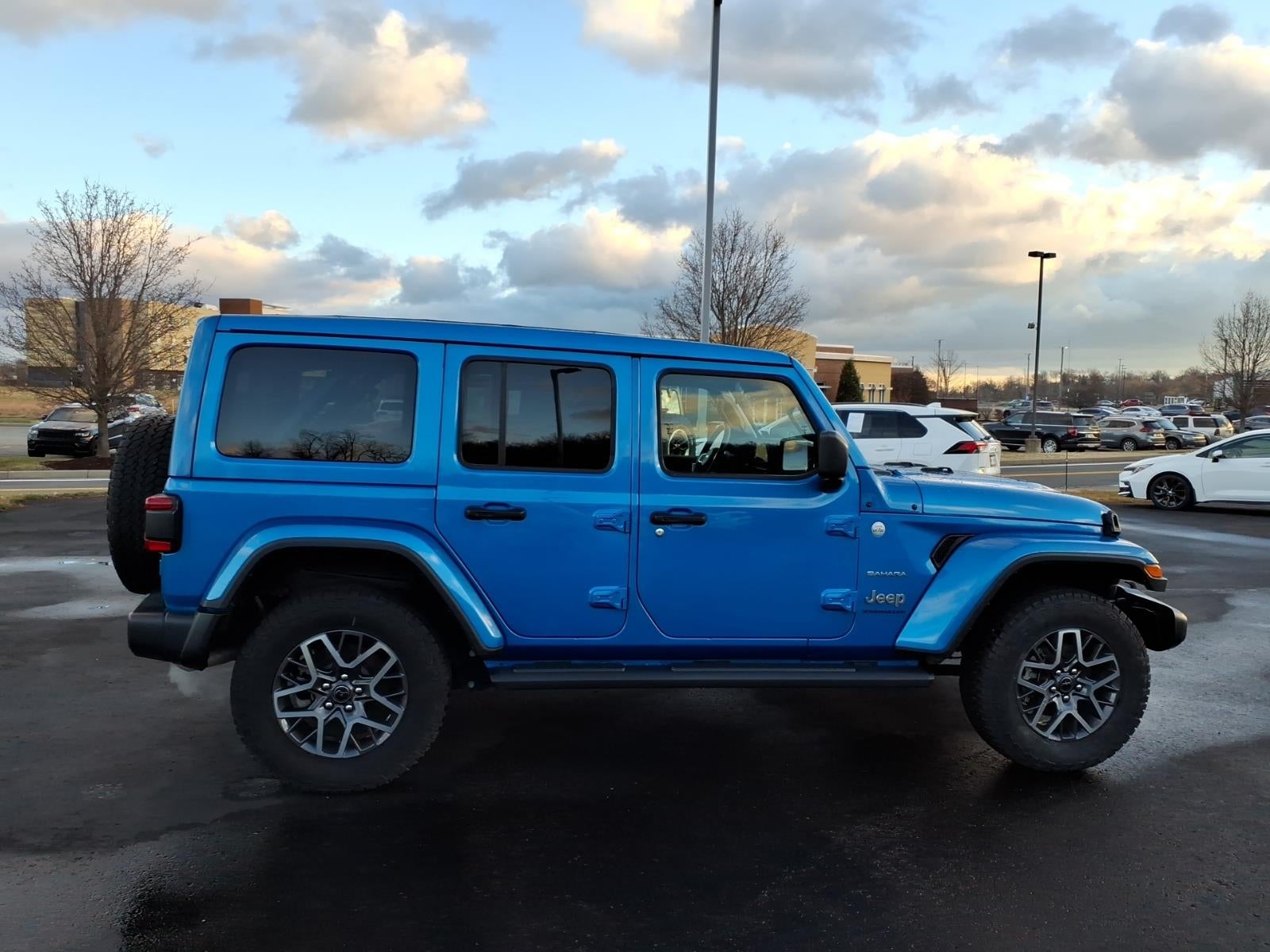 2024 Jeep Wrangler Sahara
