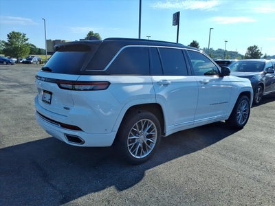 2024 Jeep Grand Cherokee Summit