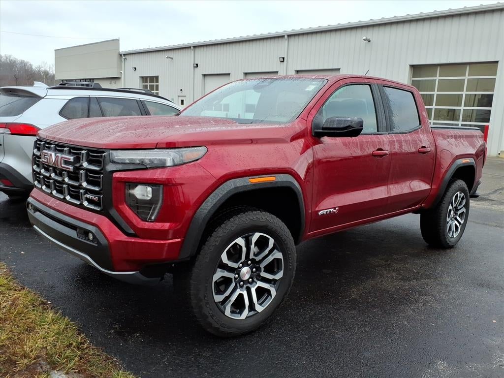 2024 GMC Canyon 4WD AT4