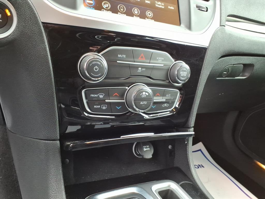 2023 Chrysler 300 Touring