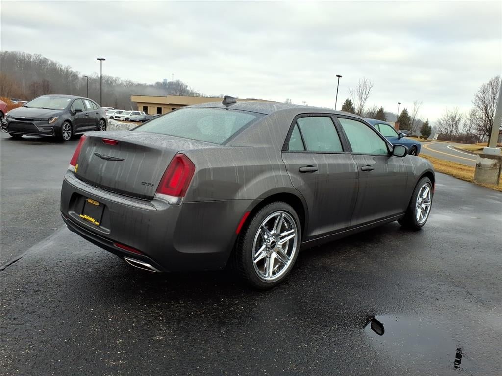 2023 Chrysler 300 Touring