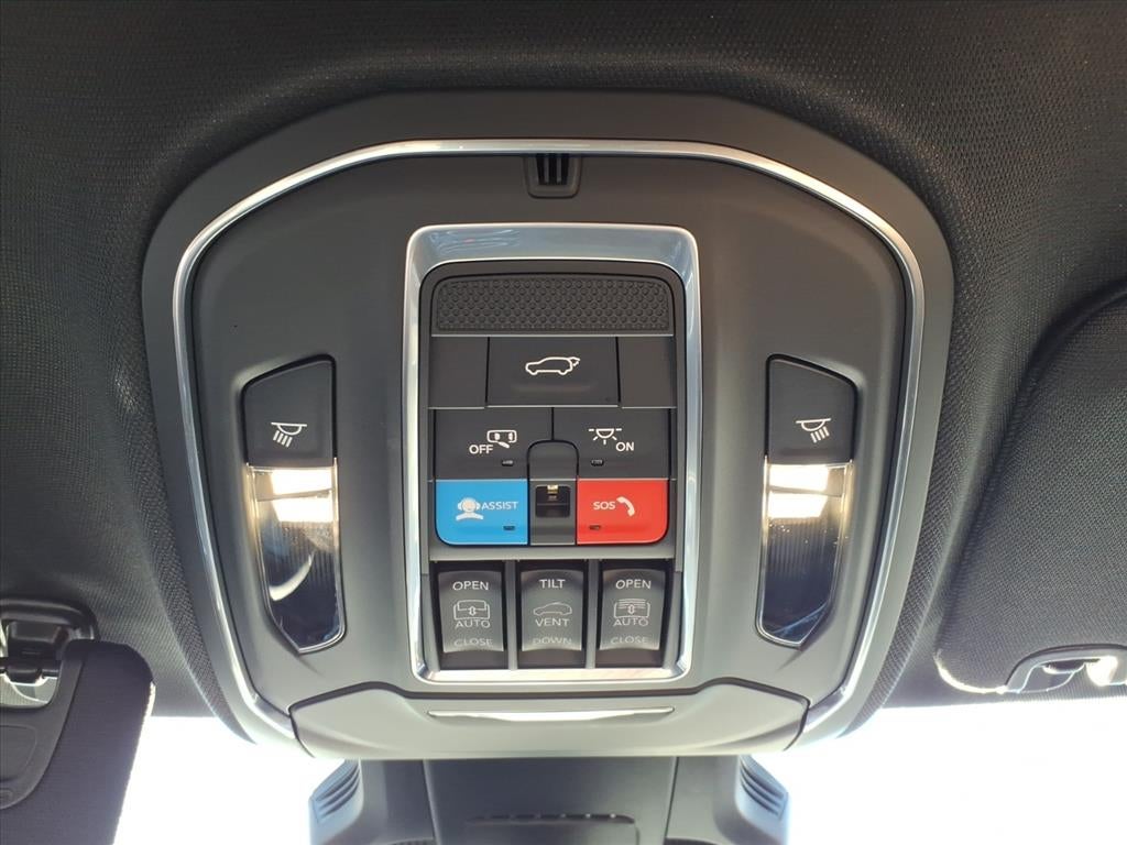 2026 Jeep Cherokee Overland
