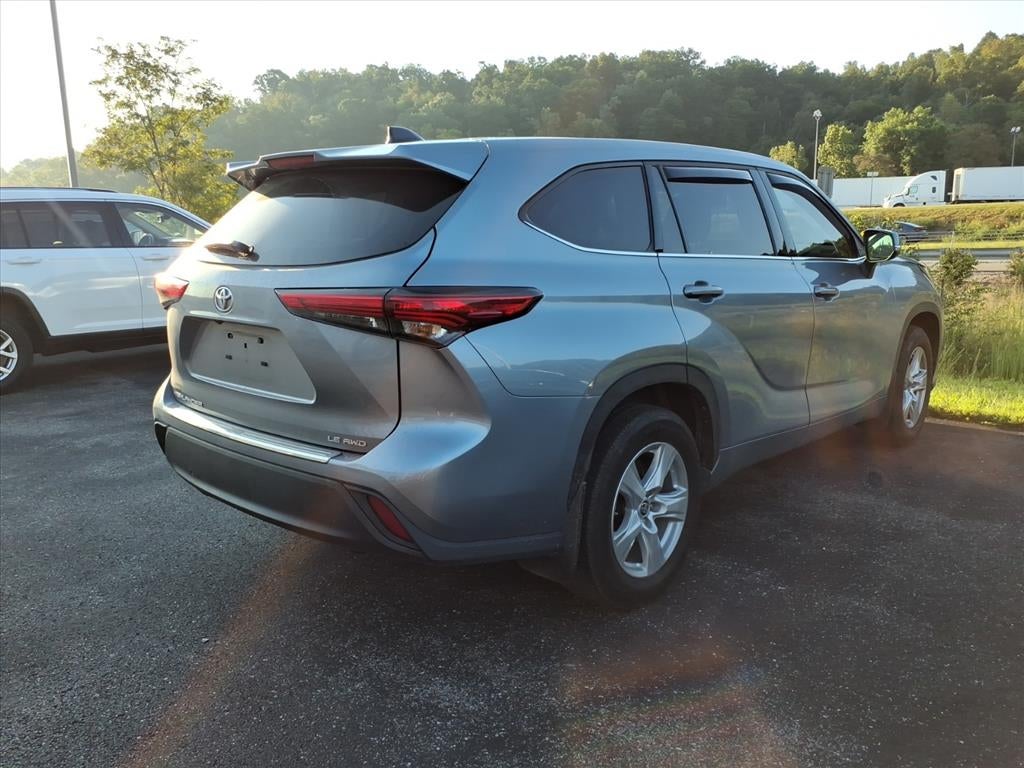 2022 Toyota Highlander LE