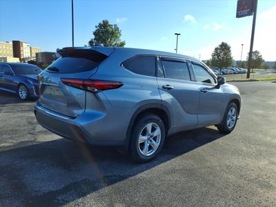 2022 Toyota Highlander LE
