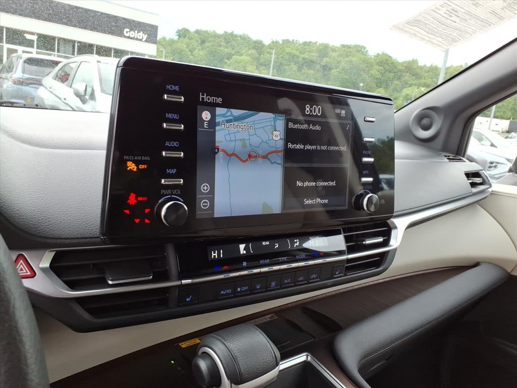 2024 Toyota Sienna XLE