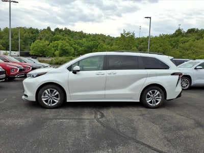 2024 Toyota Sienna XLE