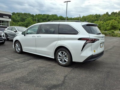 2024 Toyota Sienna XLE