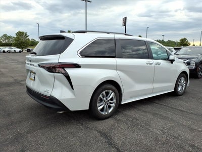 2024 Toyota Sienna XLE