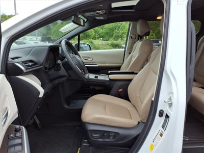 2024 Toyota Sienna XLE