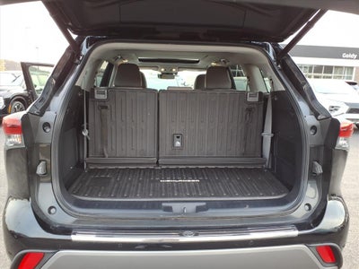 2023 Toyota Highlander Base