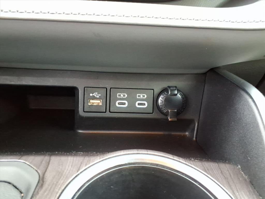 2023 Toyota Highlander Base