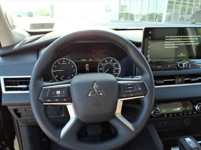 2025 Mitsubishi Outlander ES