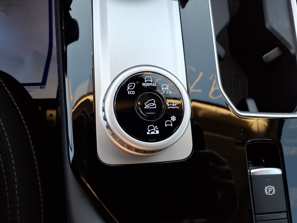 2025 Mitsubishi Outlander ES