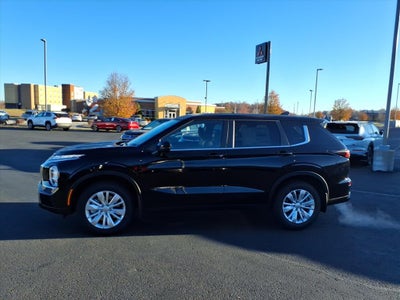 2025 Mitsubishi Outlander ES