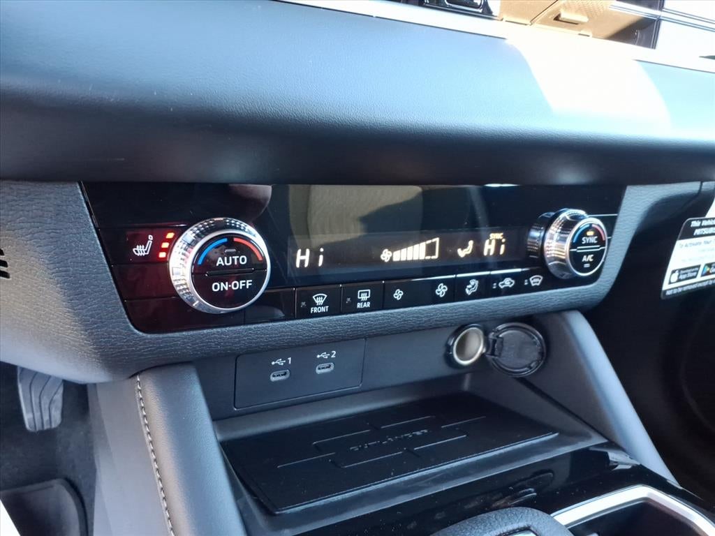 2025 Mitsubishi Outlander ES