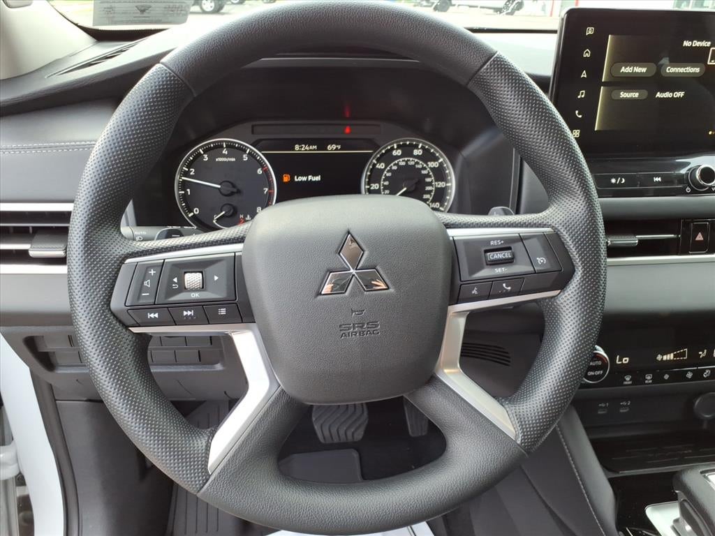 2026 Mitsubishi Outlander ES