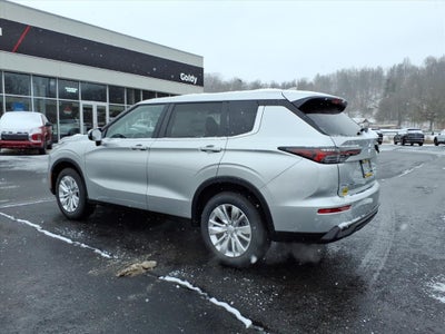 2026 Mitsubishi Outlander ES