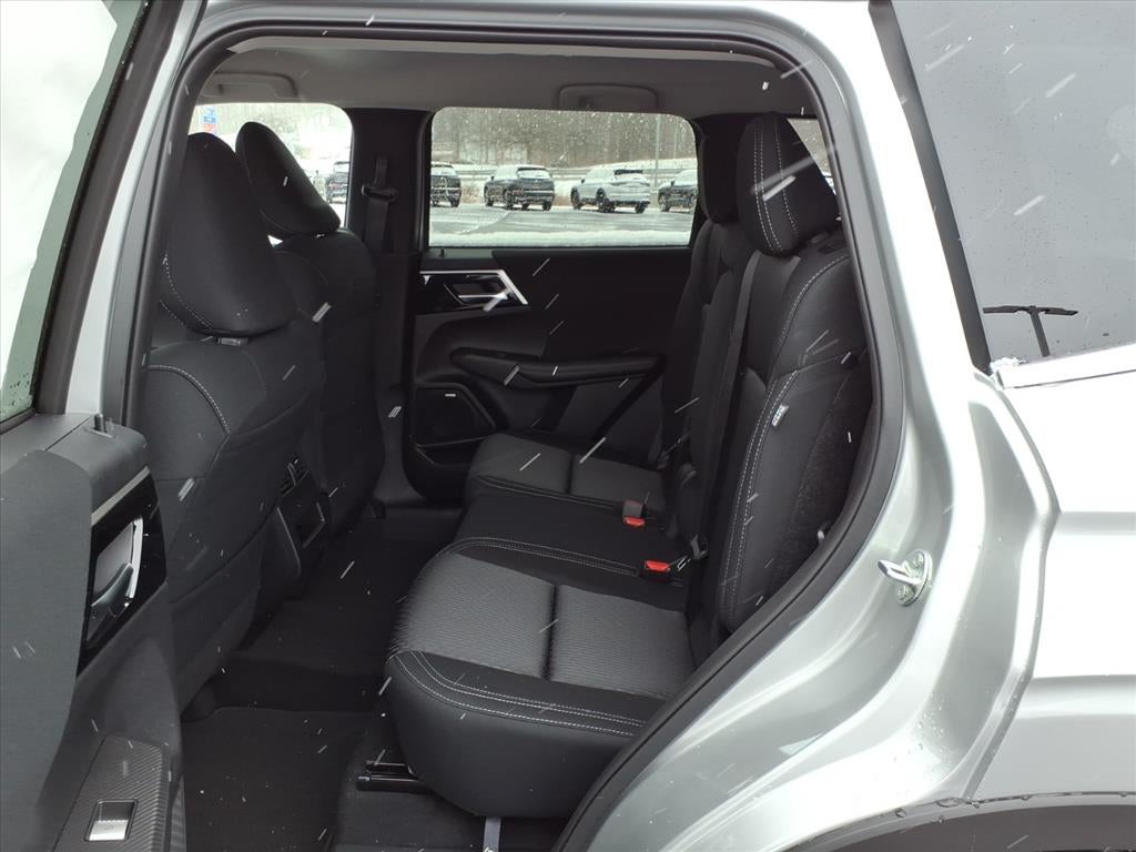 2026 Mitsubishi Outlander ES