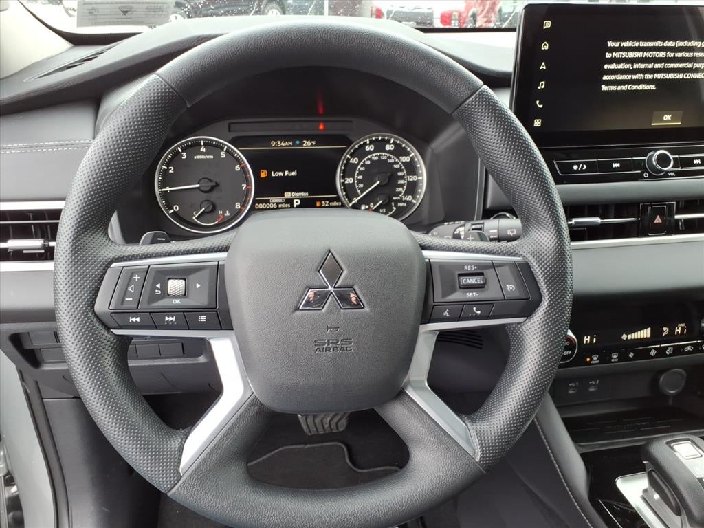 2026 Mitsubishi Outlander ES