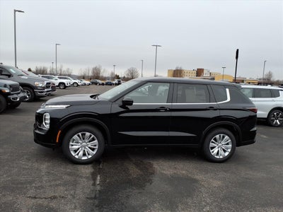 2026 Mitsubishi Outlander ES