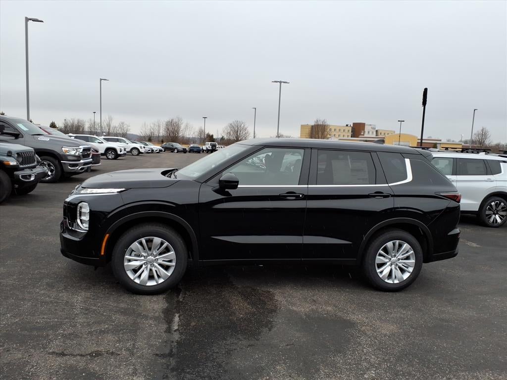 2026 Mitsubishi Outlander ES