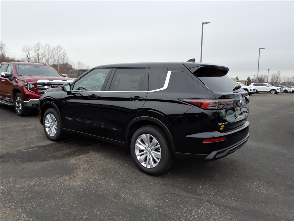 2026 Mitsubishi Outlander ES