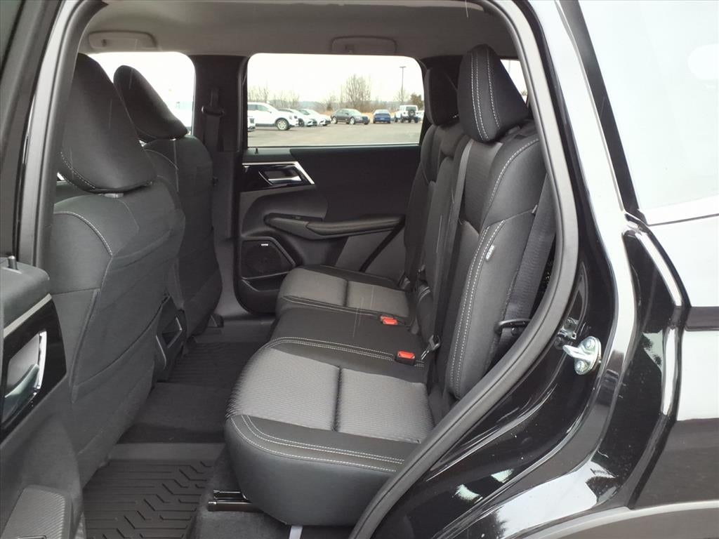 2026 Mitsubishi Outlander ES