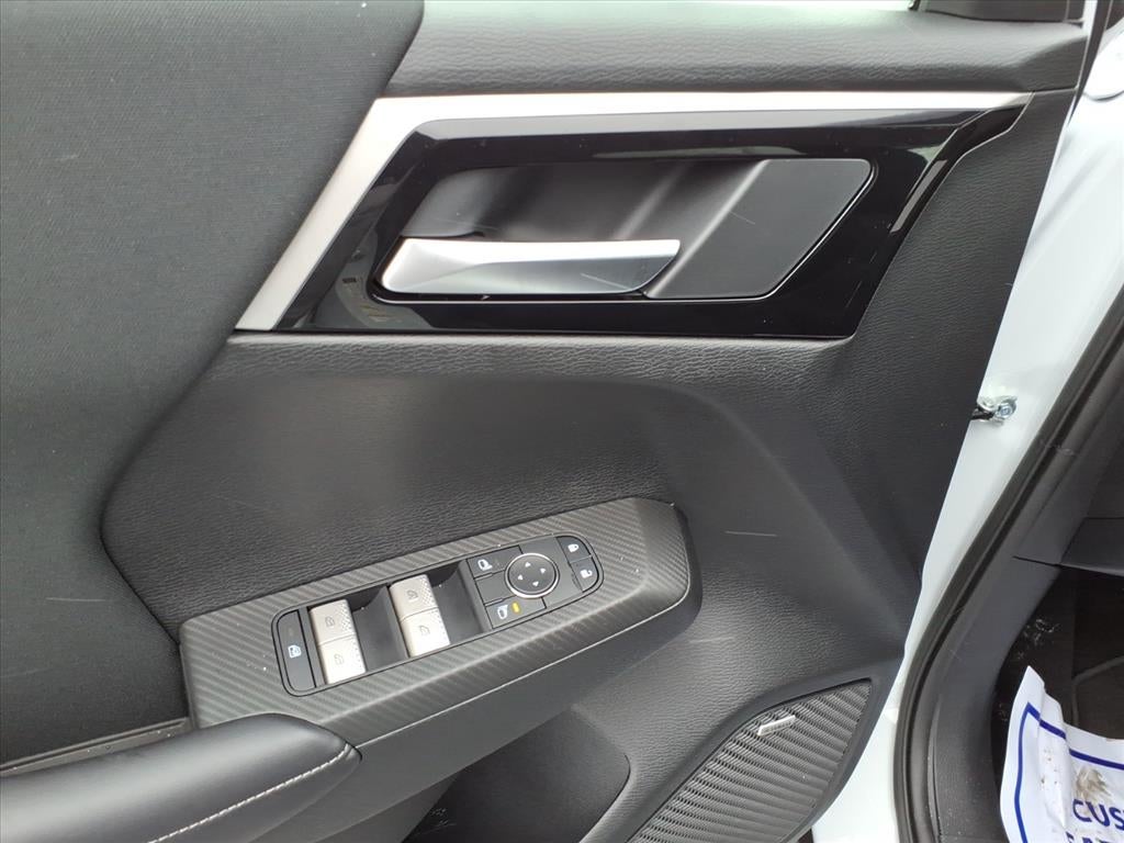 2026 Mitsubishi Outlander ES