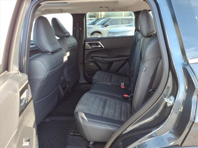 2025 Mitsubishi Outlander SE