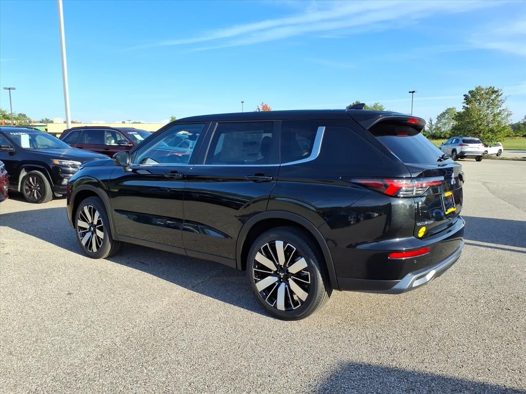 2025 Mitsubishi Outlander SE