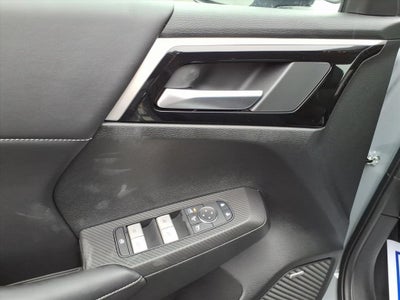 2026 Mitsubishi Outlander Base