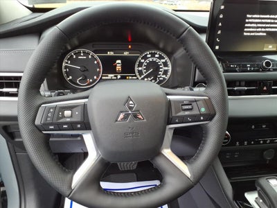 2026 Mitsubishi Outlander Base