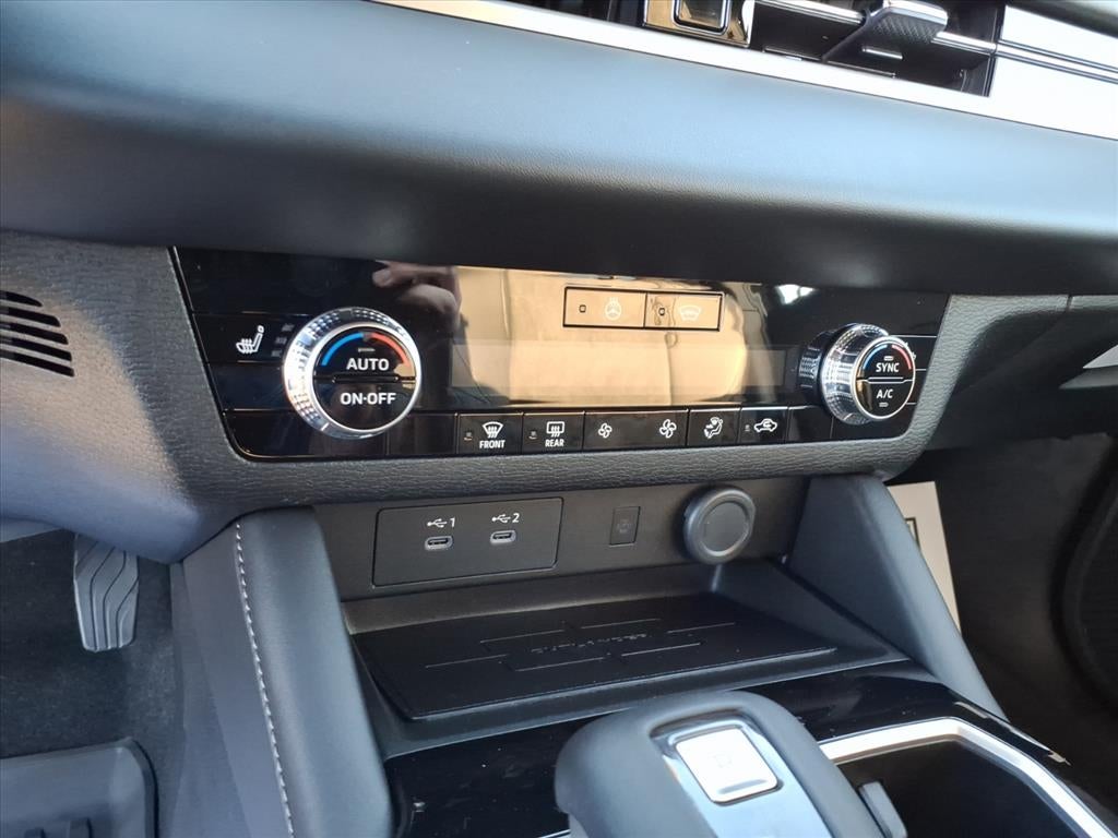 2026 Mitsubishi Outlander Base