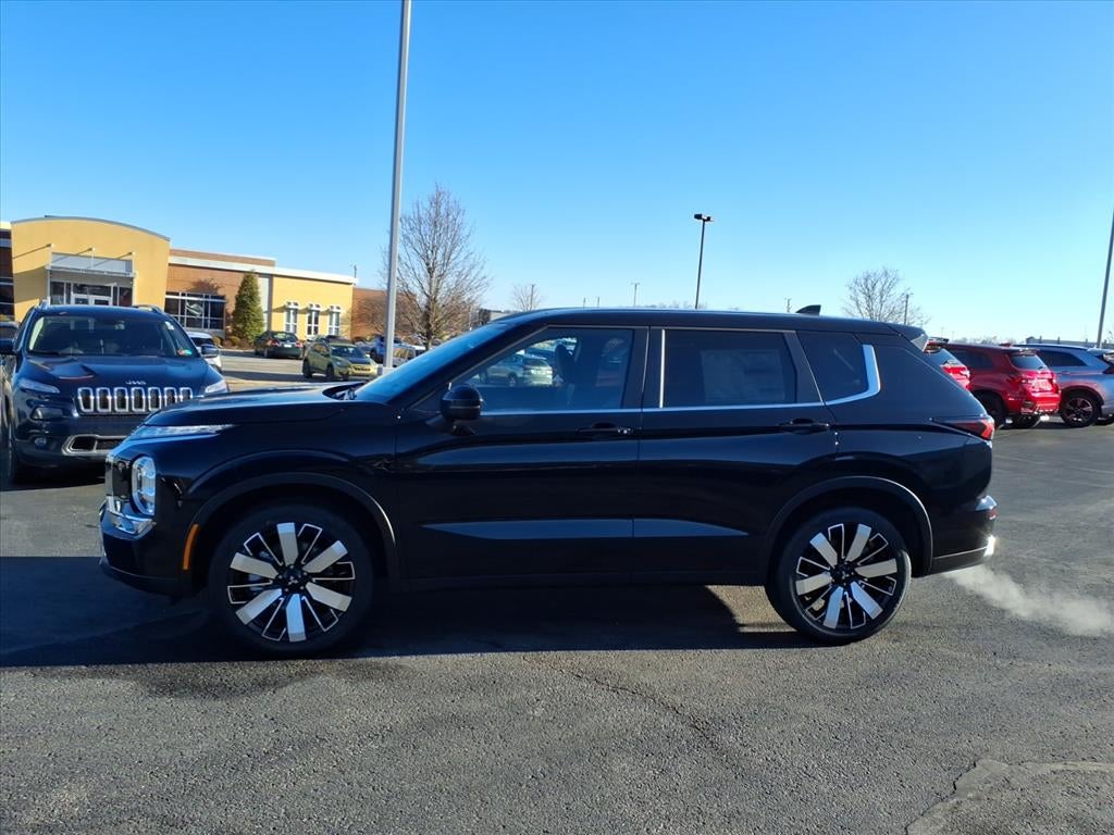 2026 Mitsubishi Outlander SE