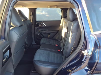 2026 Mitsubishi Outlander Base