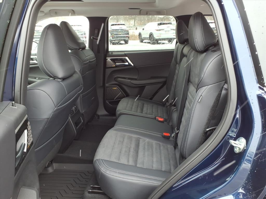 2026 Mitsubishi Outlander SE