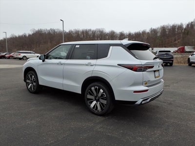 2026 Mitsubishi Outlander Base