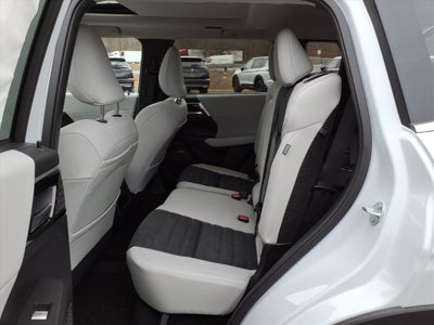 2026 Mitsubishi Outlander Base