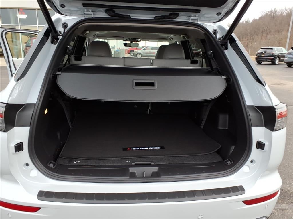 2026 Mitsubishi Outlander Base