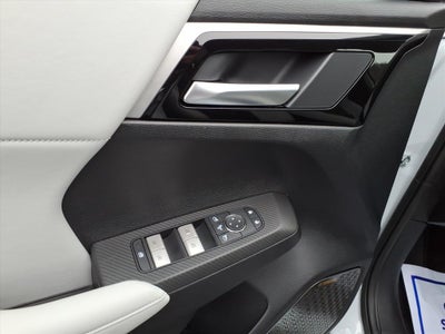 2026 Mitsubishi Outlander Base