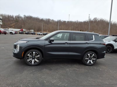 2026 Mitsubishi Outlander Base