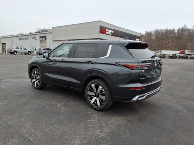 2026 Mitsubishi Outlander Base