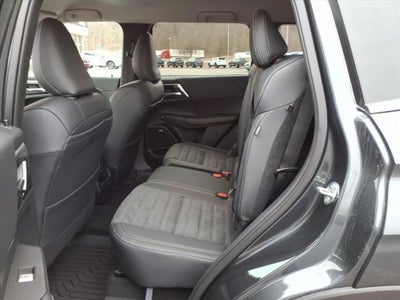 2026 Mitsubishi Outlander Base