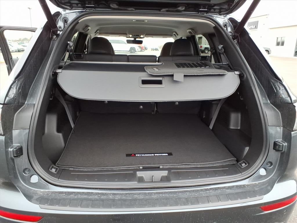 2026 Mitsubishi Outlander Base