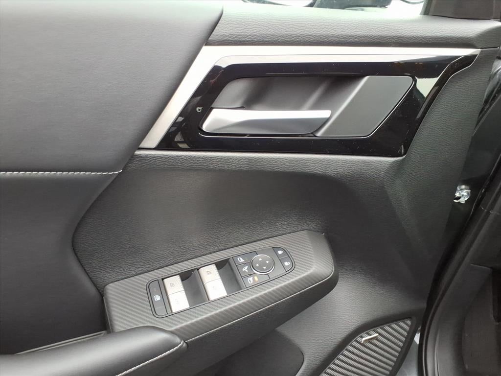 2026 Mitsubishi Outlander Base