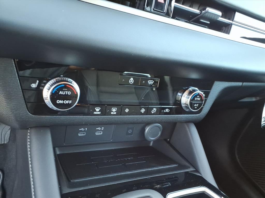 2026 Mitsubishi Outlander Base