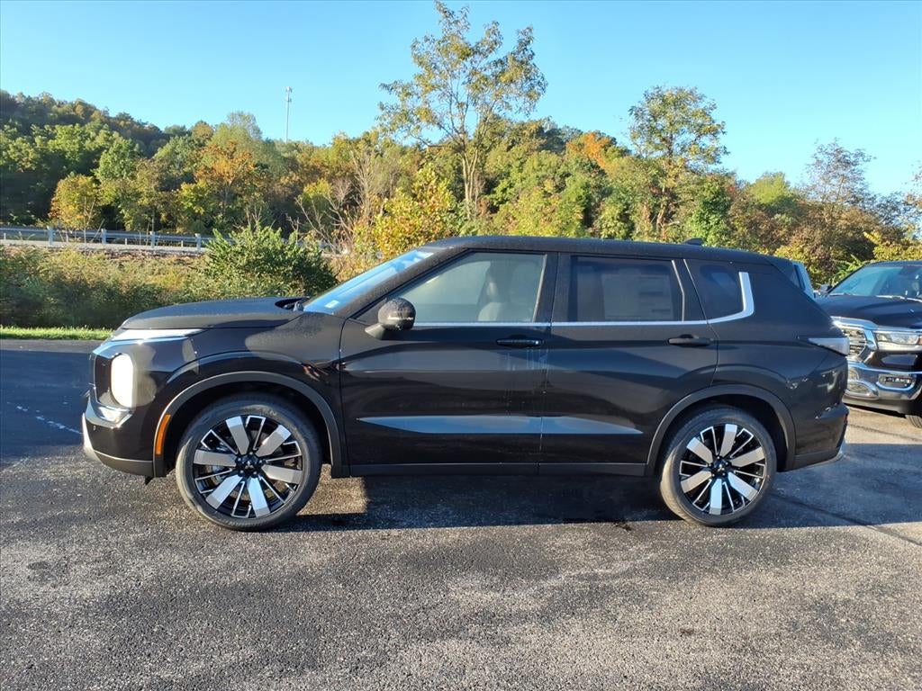 2026 Mitsubishi Outlander Base
