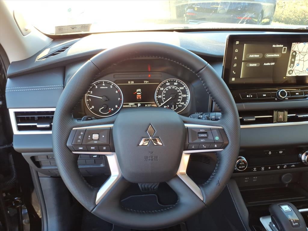 2026 Mitsubishi Outlander Base